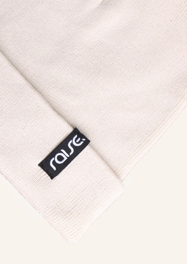 Weiße Beanie Strickmütze von raise Sportswear