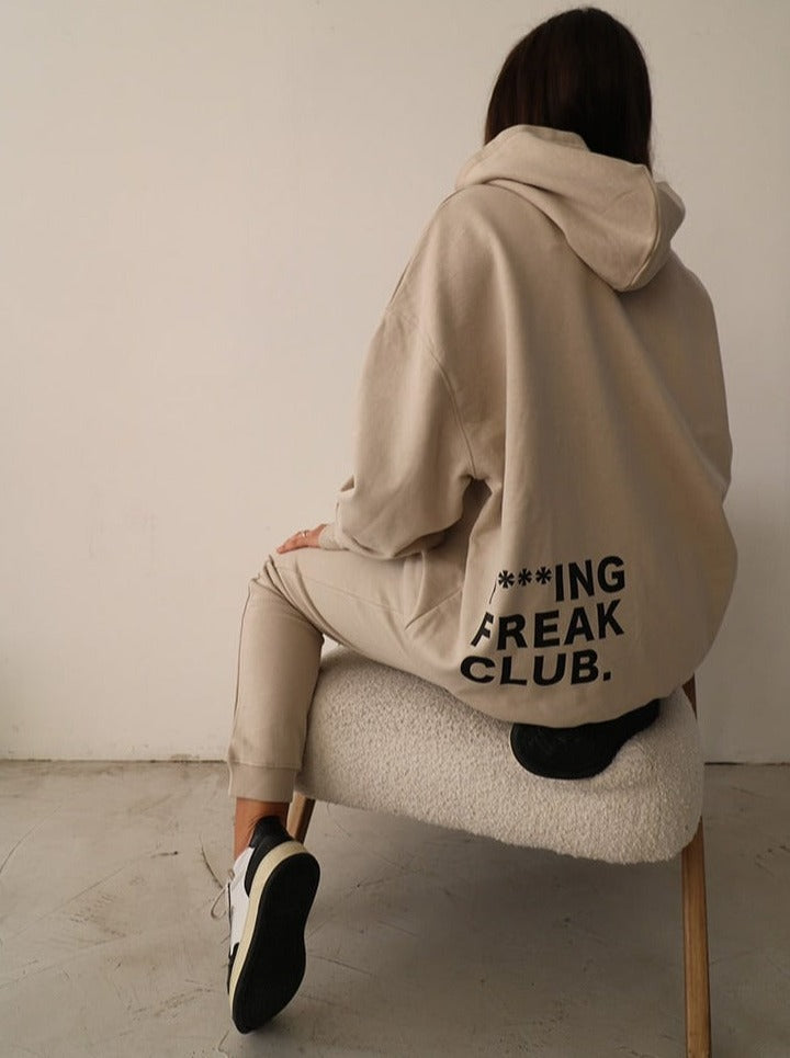 Beiger Oversize Hoodie von raise Sportswear mit Statement Print