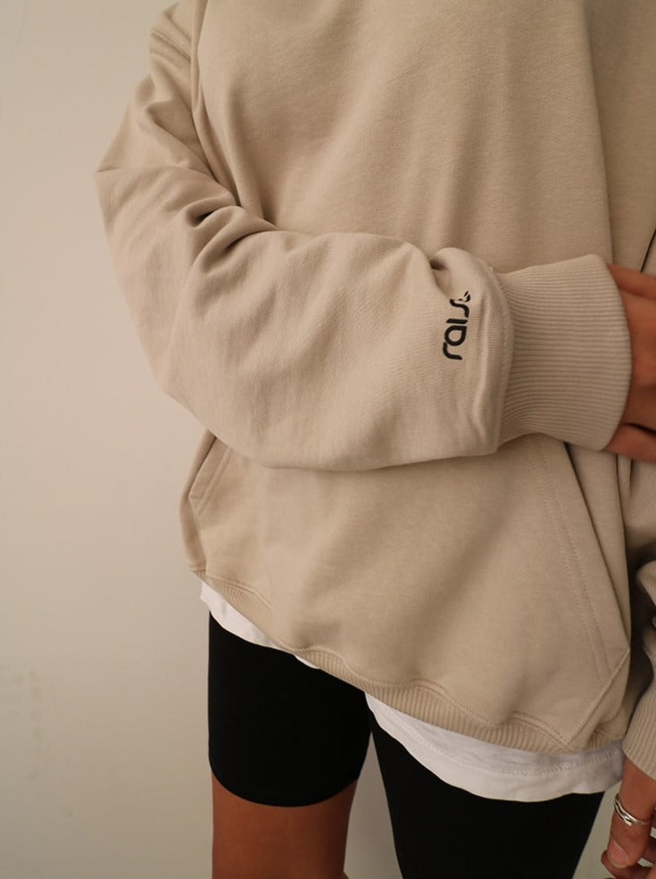 Beiger Oversize Hoodie von raise Sportswear mit Statement Print