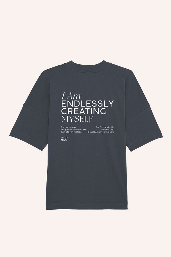 Dunkel graues Oversize T-Shirt mit großem Statement Print auf dem Rücken von raise Sportswear