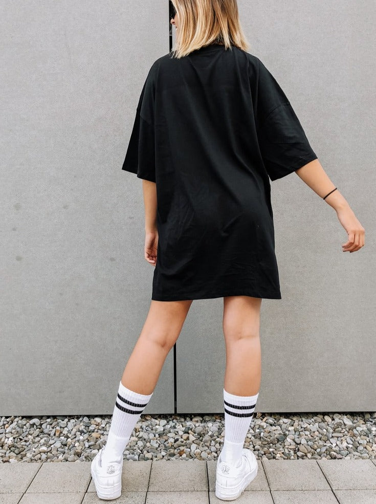 Schwarzes Oversize T-Shirt Kleid von raise Sportswear